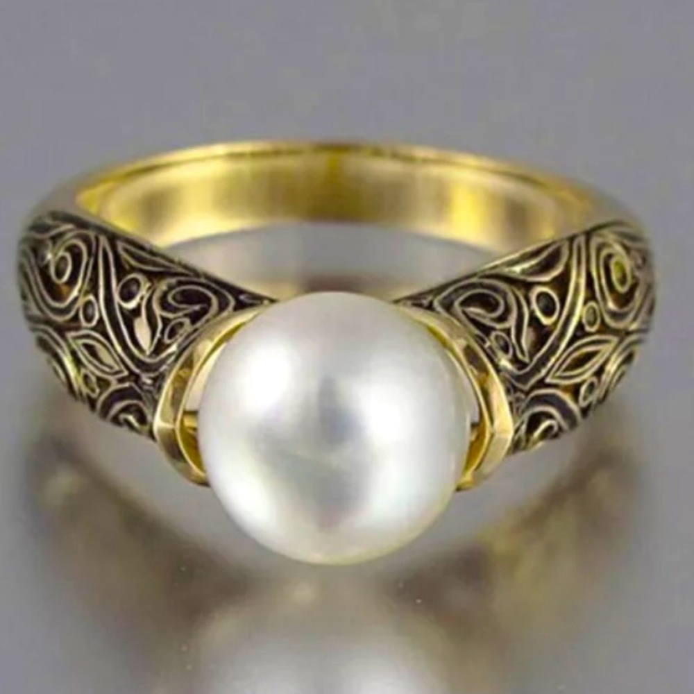 18K Gold Plated Women’s Pearl Ring